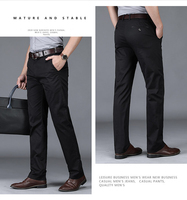 Pantalon slim pour homme en mélange de coton avec taille élastique, idéal pour les tenues décontractées professionnelles, les trajets quotidiens et les activités de plein air