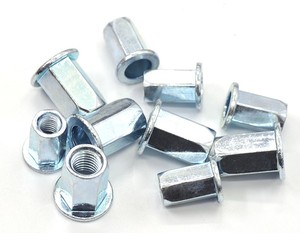 Tuerca de remache hexagonal al por mayor acero al carbono/aluminio/rosca métrica <span class=keywords><strong>M3</strong></span> zinc plateado/tuerca de inserción de fábrica con acabado galvanizado - Product Image 1