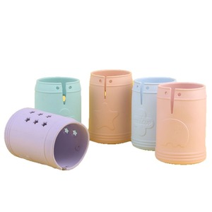 Manchon en silicone antidérapant au design mignon pour protéger les tasses à café et les mugs - Product Image 3