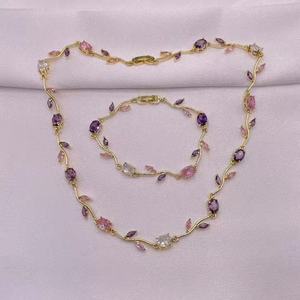 Ensemble de bijoux en zircon plaqué or 18 carats, collier et bracelet, pendentif feuille rose et violette, cadeau pour femmes, ensembles de bijoux - Product Image 1
