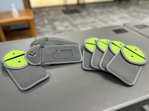 Étui de téléphone portable en néoprène anti-vol avec blocage du signal RFID, pochettes magnétiques de sécurité pour téléphone portable pour les écoles - Product Image 3