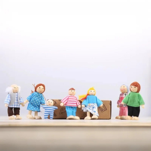 Popolare Mini bambola Set carino finta figure di gioco giunti mobili bambole di famiglia casa delle bambole in legno - Product Image 1