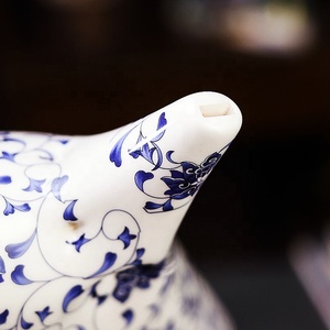 Ocarina en céramique à 12 trous avec porcelaine bleue et blanche Design peint idée cadeau de <span class=keywords><strong>Noël</strong></span> instrument de direction du vent avec sac - Product Image 6