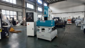 Znc tia lửa xói mòn chết chìm <span class=keywords><strong>EDM</strong></span> Máy Giá thấp <span class=keywords><strong>EDM</strong></span> máy <span class=keywords><strong>CNC</strong></span> - Product Image 3