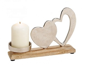 Bougeoir en bois et métal avec cœur décoratif - Product Image 1