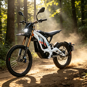 Motocicleta Ligera Todoterreno 2026 Surron L1e 3c con Horquilla Delantera de 200 mm de Recorrido 1. Potencia Aumentada, Rendimiento de Aceleración Mejorado, 0-30 Km/h en 1.29 - Product Image 1
