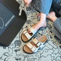 Sandales plates fiables pour femmes de marque chinoise avec fonction antidérapante Nouveau design Glissières à boucle en métal à double sangle Meilleur prix