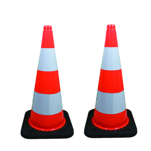 Manga de cono de tráfico reflectante de goma impermeable de Pvc de Venta caliente - Product Image 1