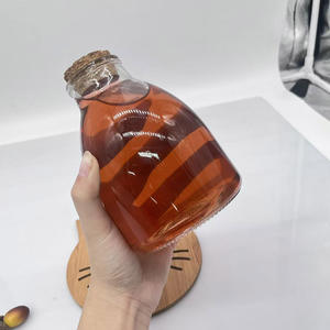 Botella Cuadrada de Vidrio Transparente con Tapa Segura, Elegante, Duradera y Reutilizable para Cocina Comercial, Aceite de Oliva, Vinagre, Jugos y Siropes - Product Image 4