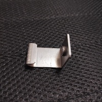 Fabrication de tôles métalliques, supports à clip galvanisés, accessoires de quincaillerie en acier inoxydable estampé