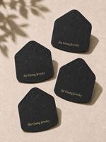 Tarjeta de Joyería con Textura Mate Beige, Logotipo Personalizado con Estampado en Caliente, Tarjeta para Aretes y Collares, Personalización Disponible