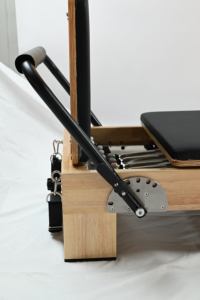 Máquina de <span class=keywords><strong>Pilates</strong></span> <span class=keywords><strong>Reformer</strong></span> de Roble de Alta Calidad a Bajo Precio - Cama de <span class=keywords><strong>Pilates</strong></span> - Product Image 3