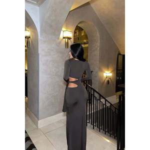 Robe marron à nouer avec détail fenêtre, broderie de luxe, patchwork imprimé, silhouette fourreau ajustée, taille empire, tissage naturel, style western, taille XS - Product Image 4