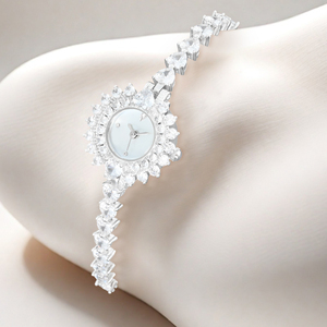 นาฬิกาข้อมือผู้หญิง Shiny Diamond ขนาด 25 มม. หน้าปัด MOP กันน้ำ 3ATM สายทองเหลือง ควอตซ์ - Product Image 5