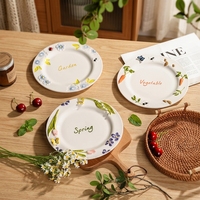 Assiette de présentation en porcelaine créative décorative en relief avec fruits et fleurs personnalisées uniques Ensemble d'assiettes à vaisselle en céramique pour petit déjeuner et dessert