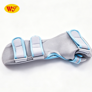<span class=keywords><strong>Orthèse</strong></span> de <span class=keywords><strong>poignet</strong></span> de qualité médicale avec sangles Velcro pour le syndrome du <span class=keywords><strong>canal</strong></span> <span class=keywords><strong>carpien</strong></span> et le soutien des blessures aux ligaments - Product Image 1