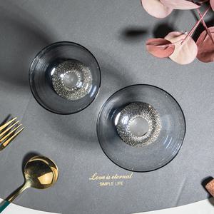 كوب زجاجي مارتيني أنيق مصنوع يدويًا بقاعدة مرصعة بحجر الراين كوكتيل حفلات - Product Image 4