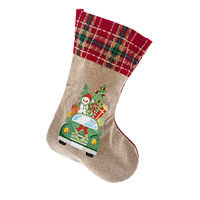 Kit de Bricolage Peinture Diamant pour Chaussettes de Noël, Sacs Cadeaux Bonbons, Chaussettes en Toile de Jute à Motifs Bonhommes de Neige et Écossais, Décoration de Cheminée