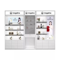 Meuble de présentation cosmétique laqué sur mesure pour salon de beauté et armoire de fond de scène pour diffusion en direct