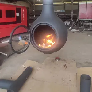 Металлический камин, деревянный нагреватель, настоящая горящая плита со стеклянной дверью