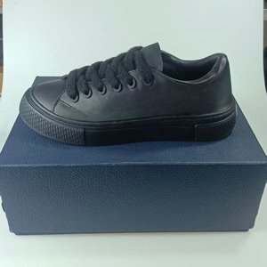 Zapatillas deportivas casuales de hombre con suela gruesa y puntera de concha, de caña baja, con cordones, transpirables, de cuero, que combinan con todo. - Product Image 3
