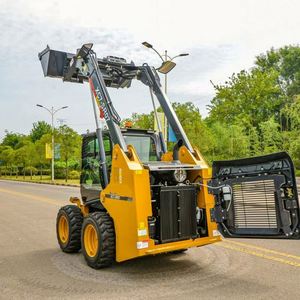 Cargadora Compacta de Dirección Deslizante de la Mejor Marca China XC7-SR07B, la Más Vendida, de Alto Rendimiento para Construcción, con Control Piloto - Product Image 2