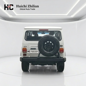 Auto usate cinesi 212 <span class=keywords><strong>Classic</strong></span> 2023 Sniper 2.4T Manuale Edizione Leggera, look accattivante e prezzo conveniente in vendita - Product Image 3