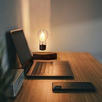 Lámpara de Bulbo Levitante con Rotación Automática de 360 Grados, Luz LED Magnética Flotante, Lámpara de Escritorio, Lámpara de Mesa, Luz Nocturna