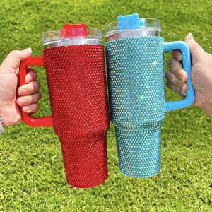 Lot de 2 gobelets isothermes en acier inoxydable de 40 oz, personnalisables avec logo, ornés de strass, avec poignée et paille, pour camping en extérieur - Product Image 2