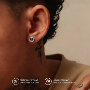 Boucles d'oreilles clous croix classiques pour hommes en argent 925, émail noir, CZ transparent 5A, style Iced Out, inspirées de la foi, bijoux résistants au ternissement - Product Image 3