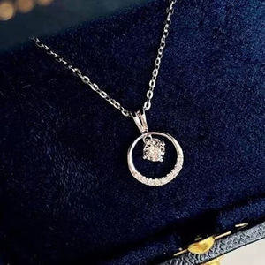 Collana con Ciondolo a Stella per Donne, Semplice ed Elegante per Uso Quotidiano, Catena per Clavicola per Outfit Casual e Regalo - Product Image 6
