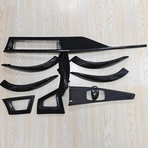 Kit de garnitures intérieures de voiture en fibre de carbone brillante et mate (10 pièces) pour <span class=keywords><strong>BMW</strong></span> Série 3 et 4, 3GT, F30, F32, F33, F35, F36, F82 (pour conduite à gauche) - Product Image 1