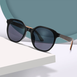 Gafas de Sol de Montura Grande con Patillas de Madera, Protección UV400, Montura de PC, Lentes TAC, Unisex, a la Moda, para Conducir, Protección Solar - Product Image 2