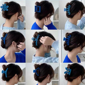 Set Jepit Rambut Plastik Motif Bunga Warna Solid Matte DOWELL Korea, Produk Laris Baru - Product Image 5