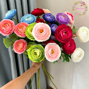 ดอกแรนนันคูลัสเอเชียติกัส 3 หัว ขนาด 65 ซม. ทำจากผ้าไหมเทียมคุณภาพสูง สำหรับตกแต่งงานแต่งงานและบ้าน - Product Image 1