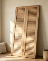 Volet de fenêtre horizontal à persiennes en bois peint de style ferme européen, écologique, durable, de forme carrée, construction en bois de cajou