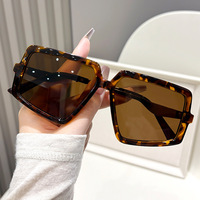 Lunettes de soleil carrées irrégulières sans monture, grande monture, style défilé, protection UV400, unisexe, tendance