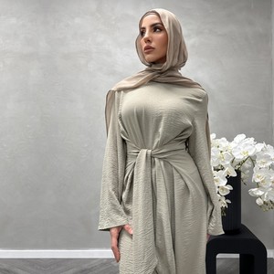Venta al por mayor de vestido personalizado Ramadan Dubai modesto liso interior Slip Vestido de manga larga Casual musulmán mujeres cerrado Abaya vestido - Product Image 2