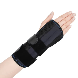 Ayarlanabilir Kayışlı Karpal Tünel Destek Bandı Özel Tıbbi El Bilek Ateli Siyah Renk Fitness Güvenlik Ürünü - Product Image 2
