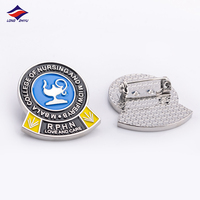 Longzhiyu, fabricant professionnel d'épingles à revers en alliage de zinc, vente en gros d'épingles en métal moulé sous pression, badges d'école personnalisés en émail doux