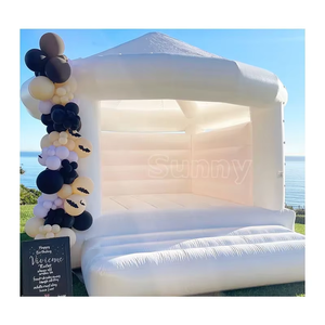 Château gonflable professionnel rose pastel et noir avec toboggan et piscine à balles pour fêtes et mariages - Product Image 6