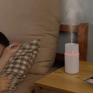 Modern taşınabilir buharlı nemlendirici 300ml <span class=keywords><strong>Mini</strong></span> ultrasonik LED ışık aromalı uçucu yağ difüzör USB Powered araba - Product Image 2