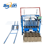 Machine de formage de blocs en acier de haute qualité, durable et facile à utiliser, pour ligne de production de briques en ciment fixe