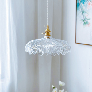 Großhandel Kreative Französische Elegante Blumenförmige Klare Glas-Pendelleuchte Eisenkörper Frischer Blumenschirm LED-Hängelampe - Product Image 4