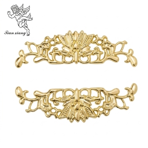 Fleur 7, Accessoires de cercueil de style européen, Ornement floral pour cercueil, Fournitures funéraires décoratives, Ornements commémoratifs funéraires - Product Image 2
