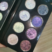 Vente en gros d'ombres à paupières multichromes 8 couleurs personnalisées Finition métallisée lumineuse de haute qualité Marque privée