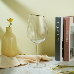 LaKotto 620ml Gobelet artisanal élégant en <span class=keywords><strong>verre</strong></span> à pied avec accents dorés à rayures verticales pour le <span class=keywords><strong>vin</strong></span> et les boissons - Product Image 4