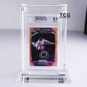 Étui acrylique transparent TCG avec base en acrylique pour carte 2017 Donruss Optic Red/Yellow Prizm Patrick Mahomes RC <span class=keywords><strong>Rookie</strong></span> PSA 9/10 Auto MINT - Product Image 1