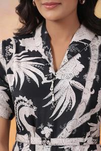 Vestido de seda ruso de alta demanda para mujer, estampado elegante inspirado en la naturaleza en seda suave de lujo, perfecto para ropa de noche o de Resort - Product Image 5