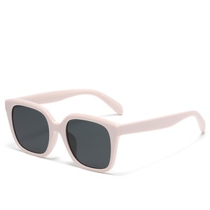 Gafas de Sol Rectangulares Unisex con Montura Completa, Protección UV400, Moda, Protección Solar para Adultos 2025 - Product Image 4